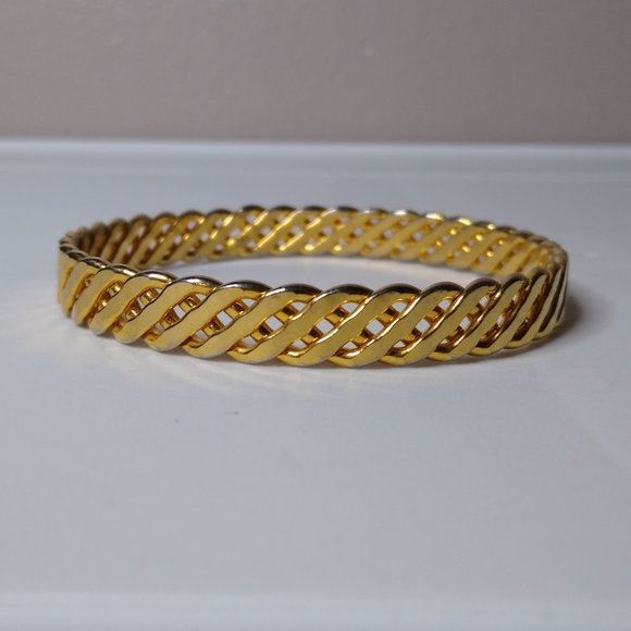 Vintage Solid Decorative Metal Bangle - Picture 3 of 11